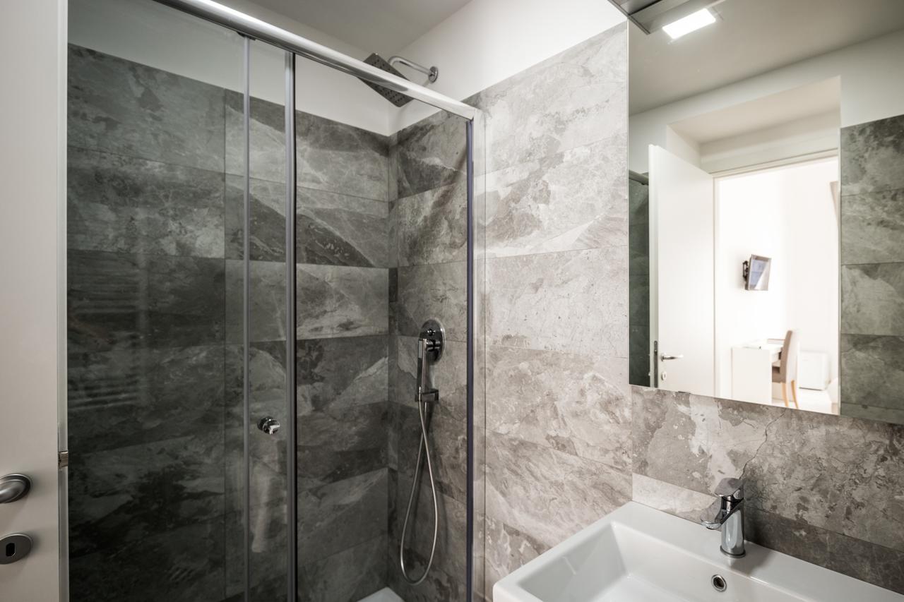 Vinci House Hotel Рим Екстериор снимка
